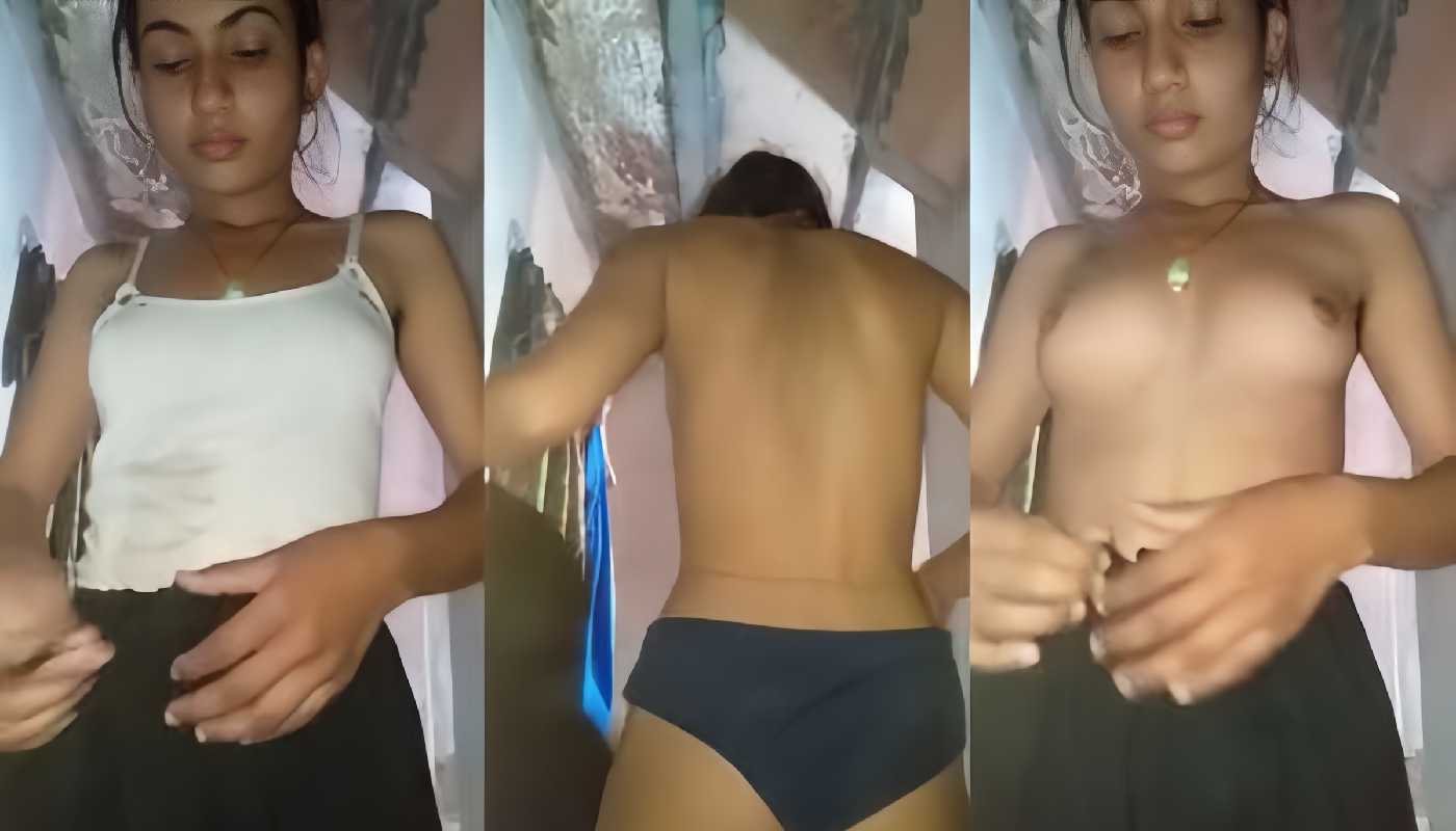 Cute desi girl showing her tight boobs