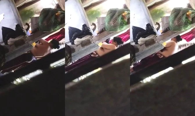 Desi Bhabhi Bathing Capture