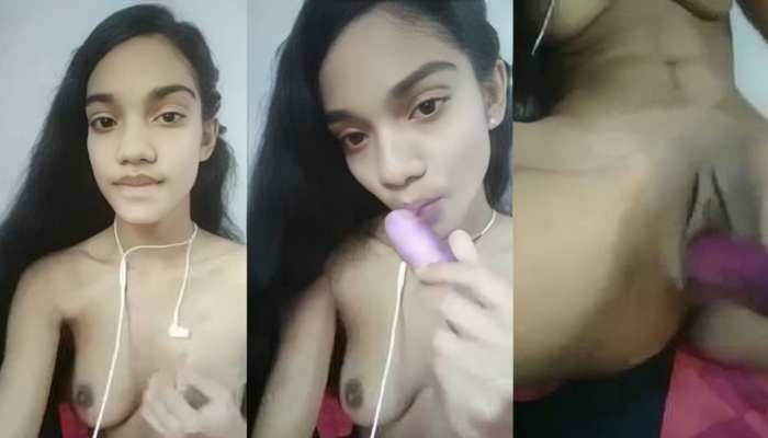 Horny Desi Girl Masturbating using brinjal