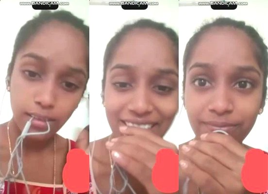 Desi Tamil Girl Shows Boobs For Lover