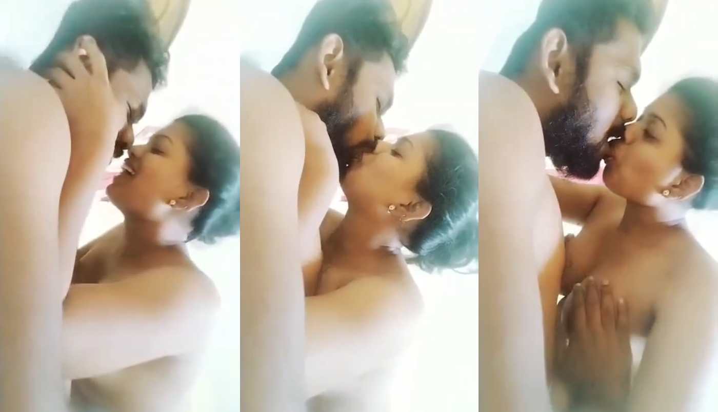 Indian Horny Tamil Couple Kissing Passionately Sucking Boobs Stripping Saree